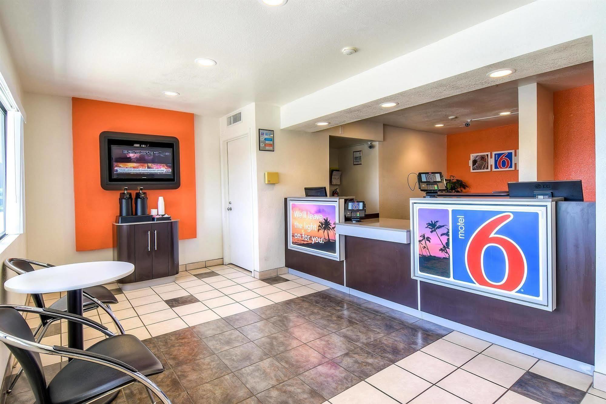 Motel 6-Corona, Ca Экстерьер фото